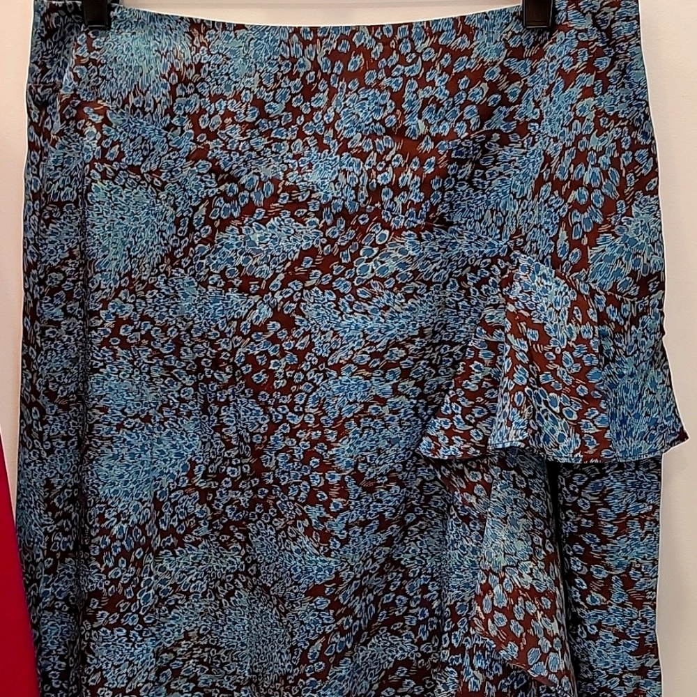 Valerie Stevens ladies skirt, size 10